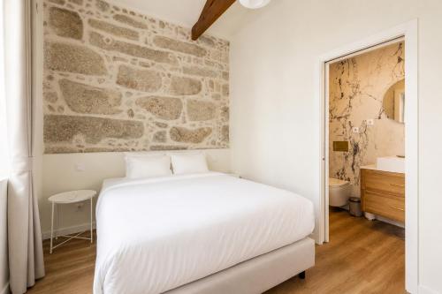 Taipas House in Porto