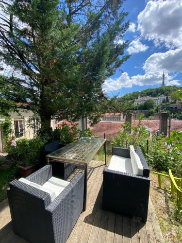 Les Jardins Suspendus - Private Suites in a Shared Home