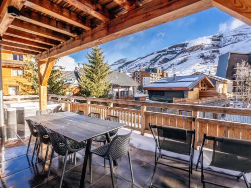 Appartement spacieux T4 de 110m² avec terrasses et parking, parfait pour vos vacances