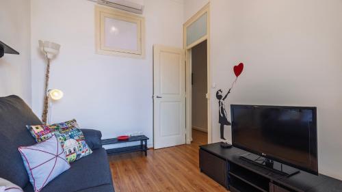 Arroios City Base - 2BR & Workspace by LovelyStay