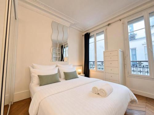 Paris 4 1BR Apartment Near Notre-Dame with Netflix