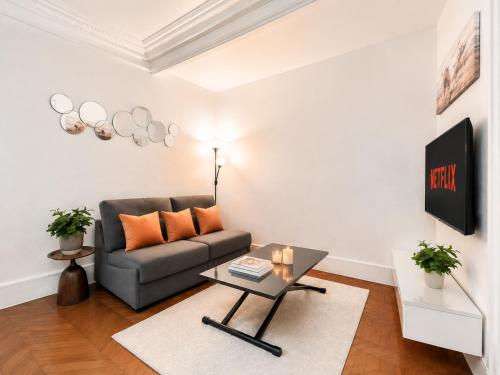Paris 4 1BR Apartment Near Notre-Dame with Netflix