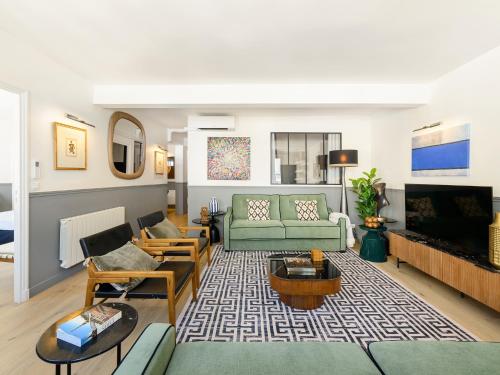 LivinParis - Luxury AC 3 Bedrooms Le Marais III