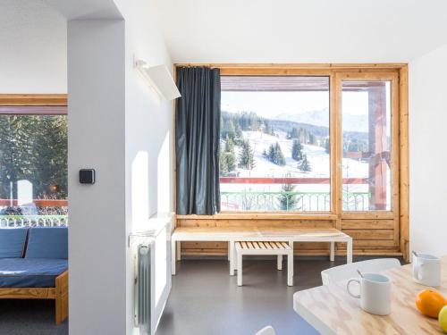 Appartement rénové 3 pièces, ski aux pieds, balcons, 6-7 pers.