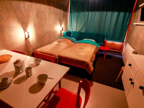 Studio ski aux pieds pour 5 pers, balcon, wifi station