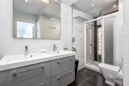 Carvajal Luxury apartment in first line
