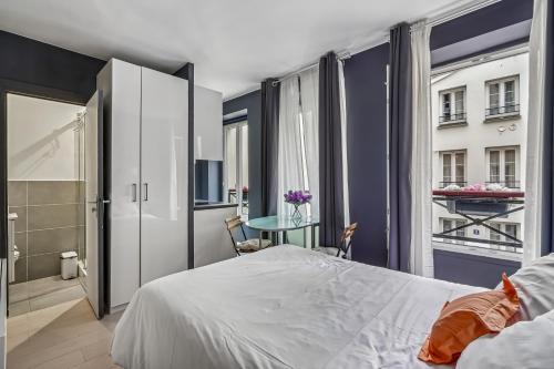 ID 1051 - Louvre, rue du Pelican