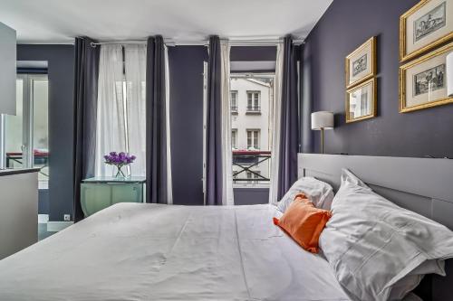 ID 1051 - Louvre, rue du Pelican
