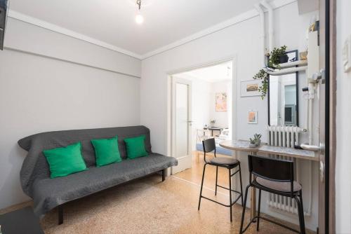 Comfortable 1BR Stay in Central Athens