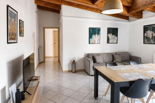 BIG Attico Goldoni 2 bagni [Duomo-M4 Lin Airport]