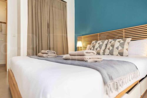 Bright apartment near the historic center by REMS