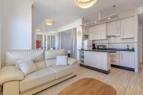 Marbella Beachfront Top Floor Sea View