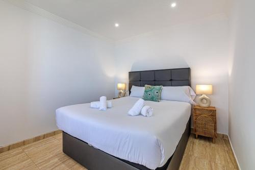 Marbella Beachfront Top Floor Sea View