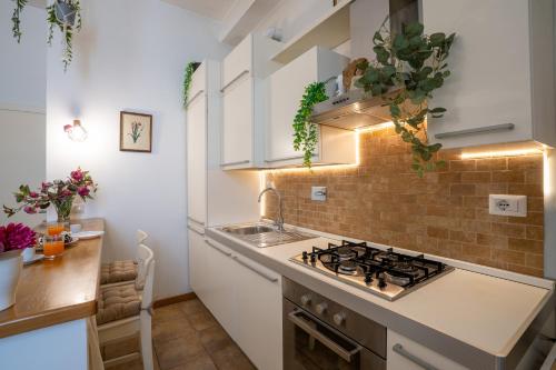Historic Center Boutique - 300mt to Colosseum, 5min to Metro, A-C