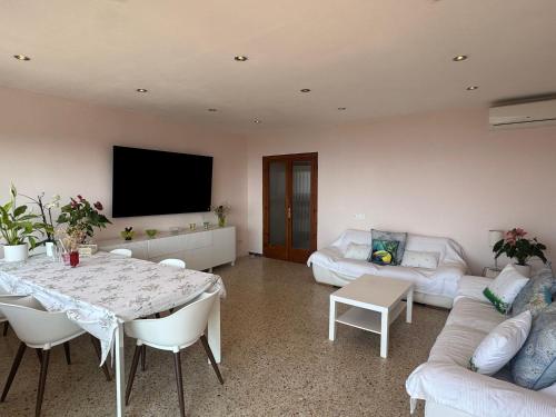 Casa con hermosas vistas a la costa