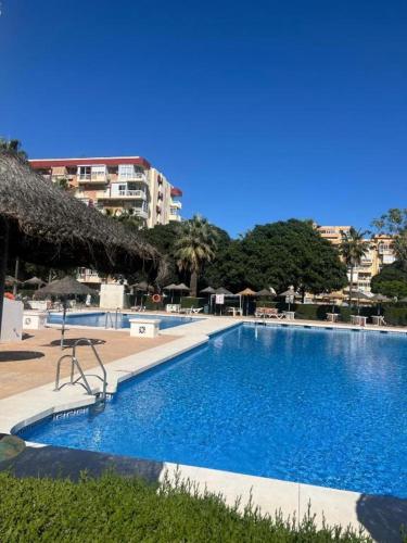 Estudio con Piscina y Jardines Benalmadena