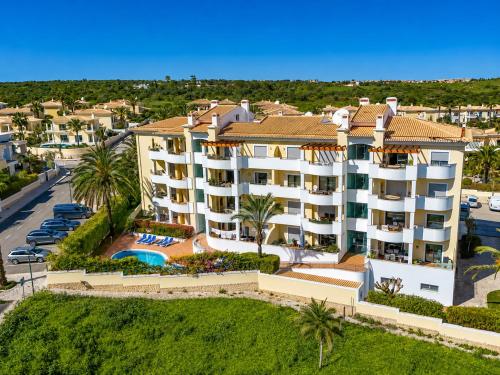 Porto de Mós Holiday