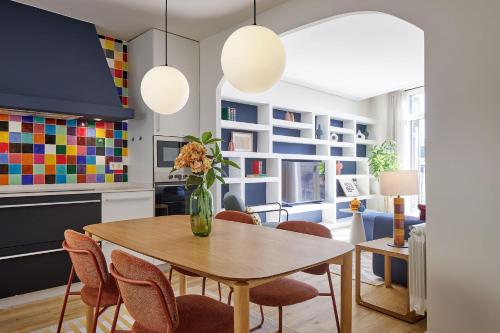 The Rentals Collection - Plaza Easo Attic
