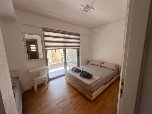 Brand-New Luxury Apartment -Athens Riviera - Private Parking 3-Min Walk to the Beach