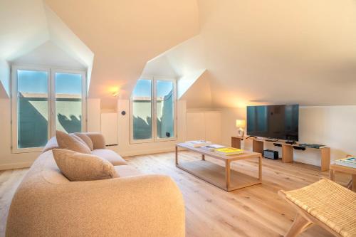 EDiTiON 147 - Luxury Seafront Apartments