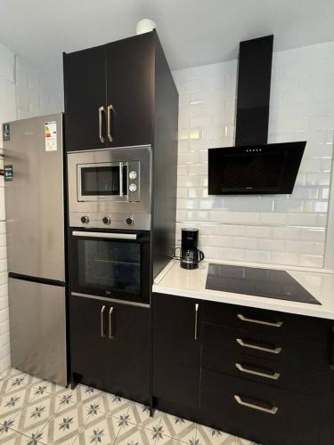 Bright 1-Bedroom with Ensuite in Puerta del Ángel