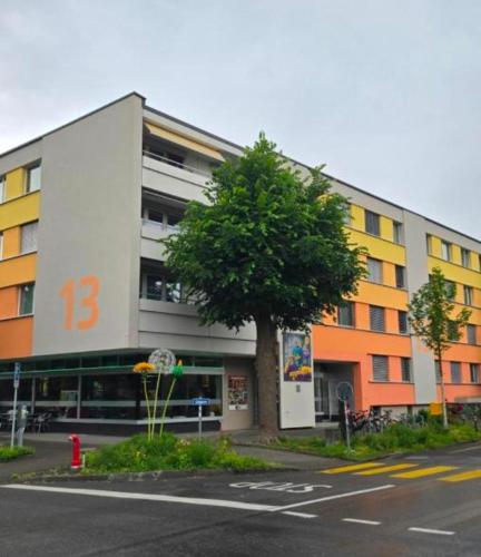 Quiet 1 Bedroom Apartment