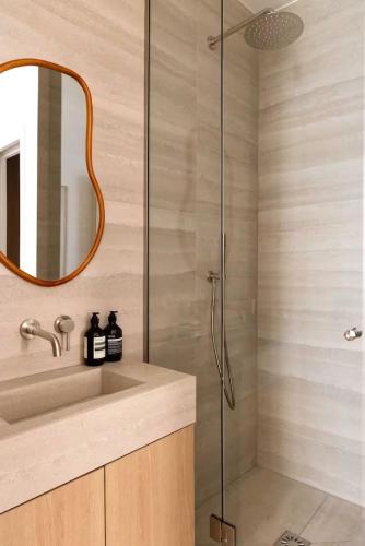 Superb air conditioned apartment Le Marais