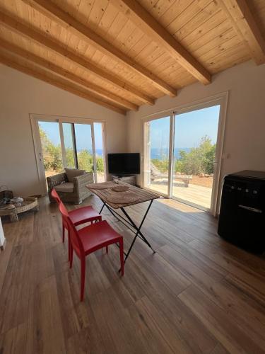 See view house with Jacuzzi