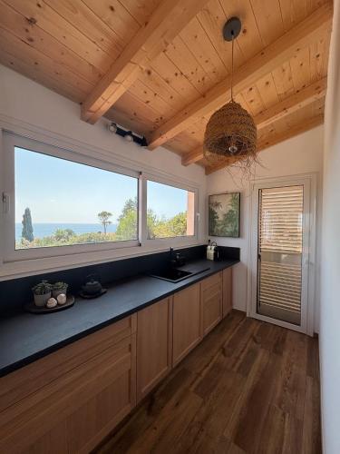 See view house with Jacuzzi