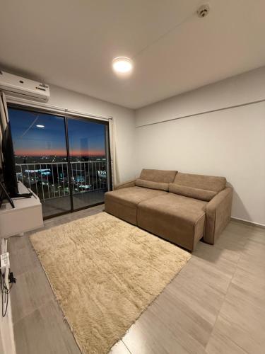 Moderno apartamento con balcón y gran vista