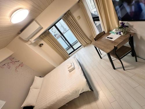 R SQUARE Nipponbashi Room No 403