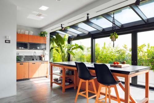 Luxury 3BR Penthouse with Duomo View & Hot Tub