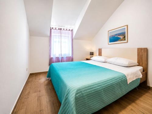 Apartment in a small village near the beach
