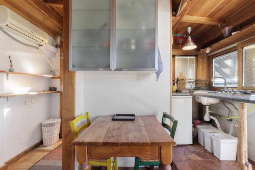 Romantic Studio Apartment Near Park