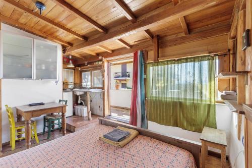 Romantic Studio Apartment Near Park