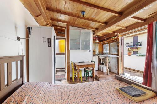 Romantic Studio Apartment Near Park
