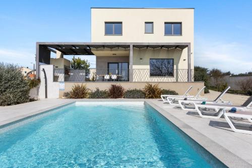 Villa Helios in Pomer,Medulin - by Istrabook