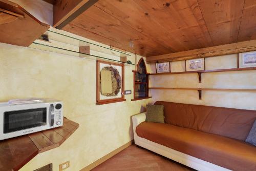Romantic Studio 2