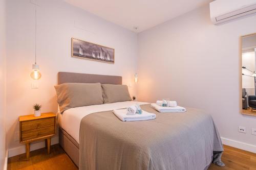 Upscale & Modern 2BDR Apartment by LovelyStay