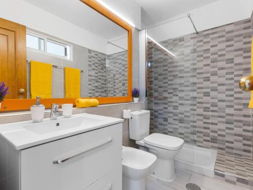 Orange Sunset Apartment