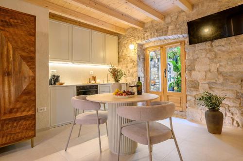Revelino Heritage Suites