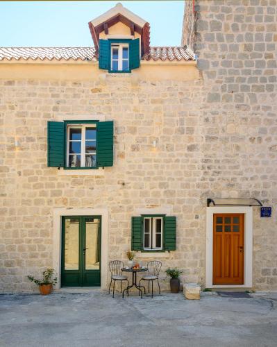 Revelino Heritage Suites