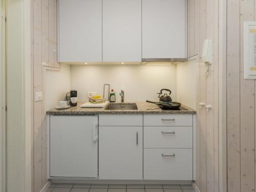 Apartment Suzanne Nr- 21 by Interhome