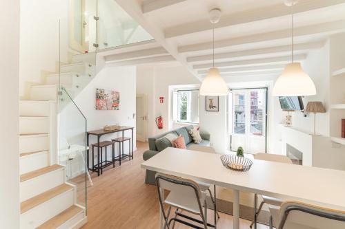 Elegant Duplex by Downtown Lisbon - Sleeps 6