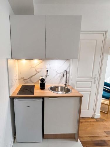 New 112 Suite Polly - Cosy Apartment Paris Center