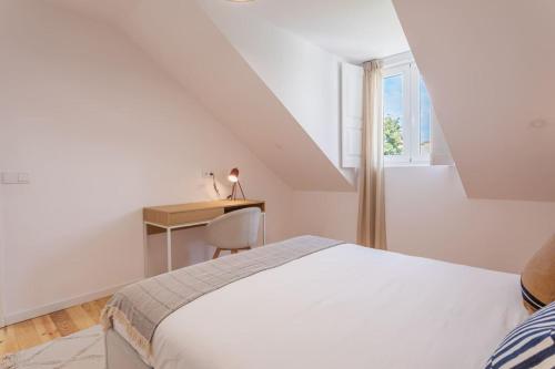 Golden Hour Luxury T4 for Families & Groups