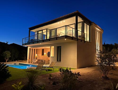 Beautiful villa with sea view