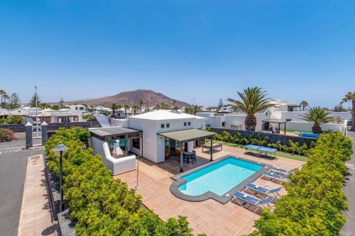 Villa Victoria Luz by Villa Plus