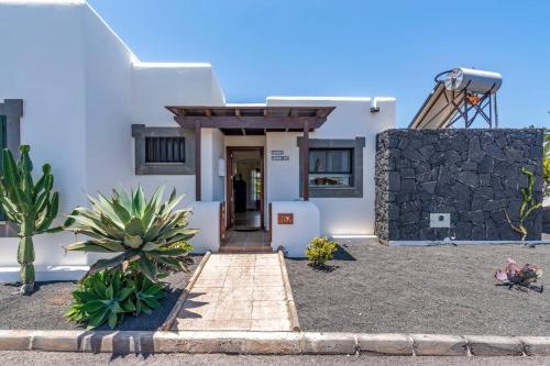 Villa Victoria Luz by Villa Plus