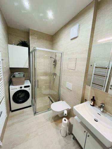 Vienna Garden Suites Imperial Terrace and AC